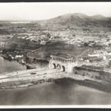 Fotoalbum mit Luftbildern von Nanking und Mappe mit Fotografien - Foto 1