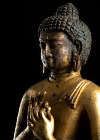 Stehende feuervergoldete Bronze des Buddha Shakyamuni - Foto 2