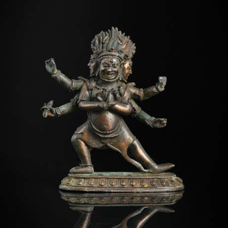 Bronze auf einem Lotus, möglicherweise Vajrahumkara - photo 1