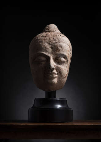Feiner Kopf des Buddha Shakyamuni aus Stucco - photo 1