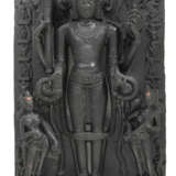 Feine Stele aus grauem Schiefer mit Darstellung des Vishnu - photo 2