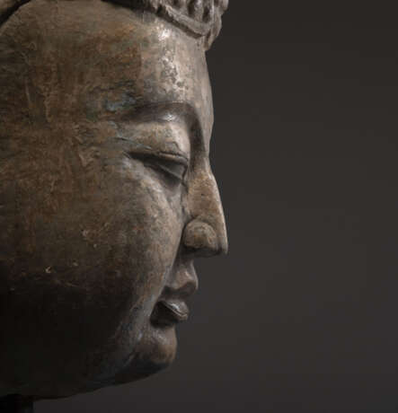 Sehr großer Kopf des Buddha aus Stein - Foto 3