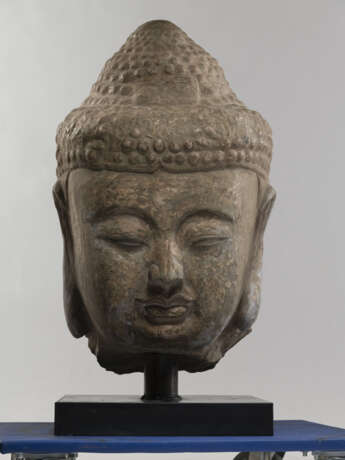 Sehr großer Kopf des Buddha aus Stein - Foto 7