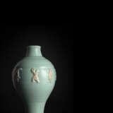 Ungewöhnliche und seltene Flaschenvase mit den 'acht daoistischen Unsterblichen', wohl Longquan-Ware - photo 4