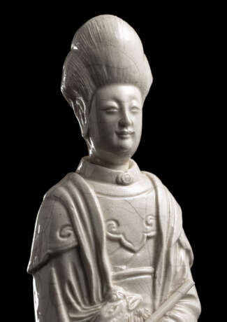 Cremefarben glasierte Figur des Guanyin aus der Sammlung August des Starken - Foto 2