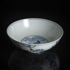 Unterglasurblaue Rundschale mit Dekor der daoistischen Acht Unsterblichen und Shoulao
