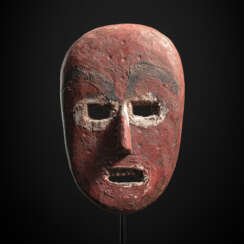 Seltene Maske der Sukuma aus Holz