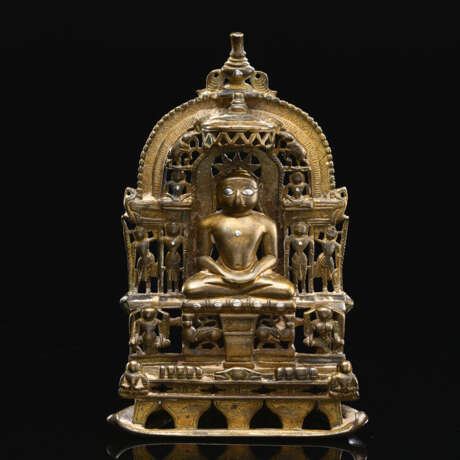 Altar des Jain Tirthankara aus Bronze mit Silbereinlagen und Inschrift auf der Rückseite - photo 1