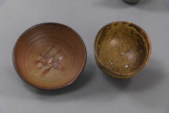 Gruppe von fünf Bizen-Keramiken - фото 3