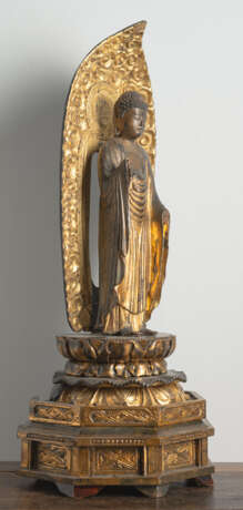 Lackvergoldete Holzskulptur des Amida Buddha - photo 4