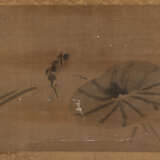 Malerei mit Lotosblatt und Vogel nach Kanō Tan'yū und Kalligrafie mit einem Zen-Spruch, jeweils montiert als Hängerollen - фото 1