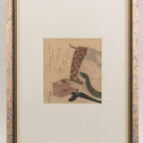 Katsushika Hokusai (1760-1849): Surimono mit Darstellung eines Lackkästchens und einem Gestell mit Kleidern und Mondhasenmotiv - Foto 2