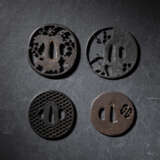 Vier Tsuba aus Eisen - photo 3