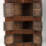 Dreitüriges Kabinett aus Holz - photo 2