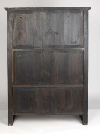 Dreitüriges Kabinett aus Holz - photo 5
