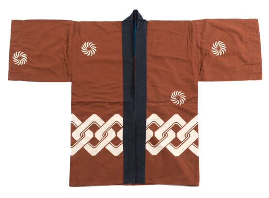 Gruppe von fünf Kimonos aus Seide - фото 1