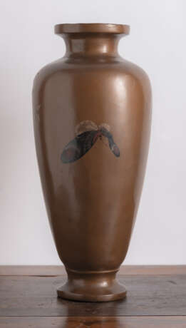 Vase mit Lackdekor von Schmetterlingen und Vogel - photo 2
