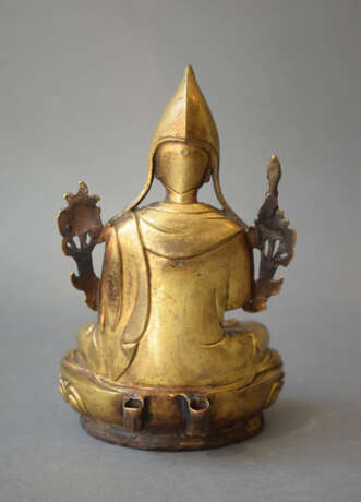 Feuervergoldete Bronze des Tsongkhapa auf einem Lotus - photo 3