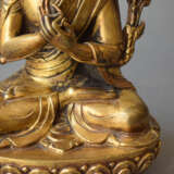 Feuervergoldete Bronze des Tsongkhapa auf einem Lotus - photo 5