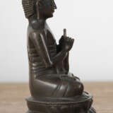 Bronze des Buddha auf einem Lotossockel - photo 5