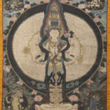 Drei Thangkas mit Darstellungen der Sitatara, Avalokiteshvara u. a. - фото 1