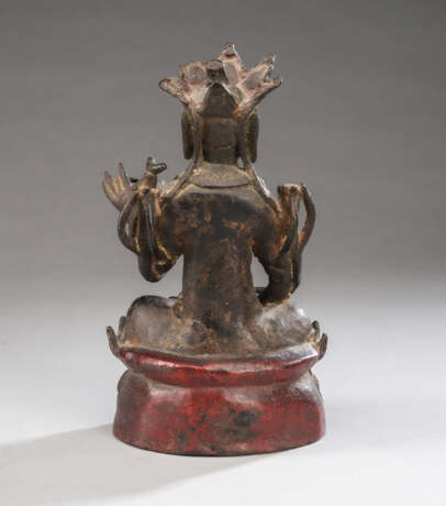 Bronze des Guanyin auf einem Lotos - photo 2