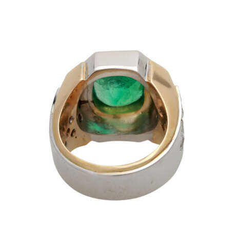 Opulenter Ring mit einem Smaragd von ca. 5 ct, - photo 4