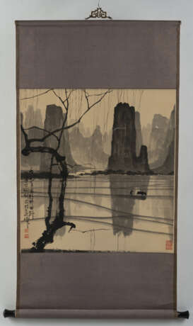 Xie Jian'an (geb. 1927): Malerei mit Guilin-Berglandschaft. Tusche auf Papier, Hängerolle - photo 2