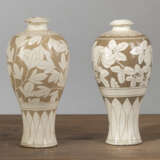 Zwei 'Cizhou'-Vasen im mit Sgraffito-Floraldekoration, 'Meiping' - Foto 2