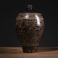 Große Vase 'Meiping' im Stil der 'Cizhou'-Ware mit Floraldekor