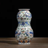 Porzellanvase mit 'Wucai'-Phoenixdekor - photo 2