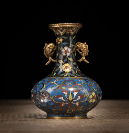 Kleine Cloisonné-Vase mit Fisch-Handhaben - photo 2