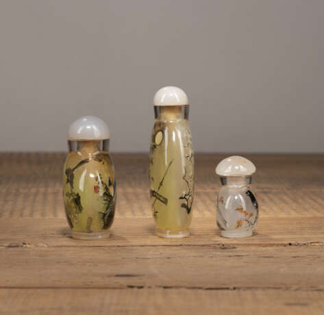 Drei innen bemalte Glas-Snuffbottles mit Vogeldekor - photo 3