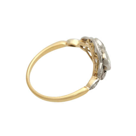 Ring aus dem Art Déco mit 2 größeren Altschliffdiamanten, - Foto 3