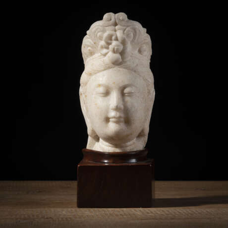 Kopf des Guanyin aus Marmor - photo 1