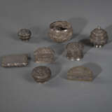 Sechs Deckeldöschen aus Silber, eine Schale und ein Etui - Foto 2