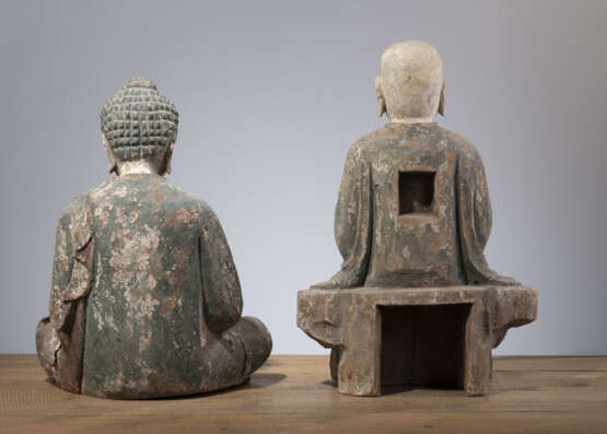 Figuren des Buddha und eines Mönchs - photo 3