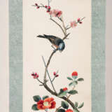 Sieben bestickte Seidenbilder mit Blumen- und Vogeldekor, teils bemalt - Foto 8