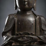 Große Bronze des sitzenden Buddha Shakyamuni - photo 5