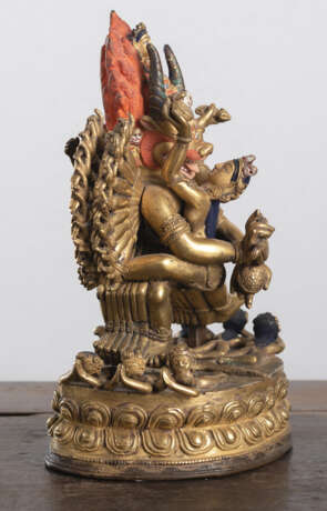 Partiell polychrom bemalte feuervergoldete Bronze des Vajrabhairava - фото 2