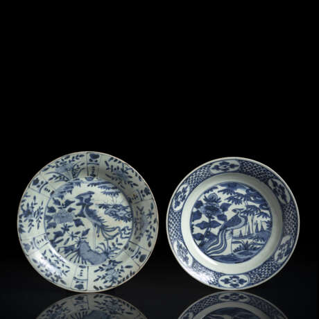 Zwei unterglasurblau dekorierte Swatow-Teller mit Phönix-Dekoren - photo 1