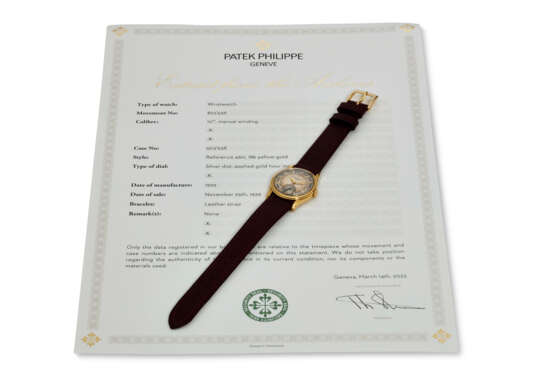 PATEK PHILIPPE, REF. 460, CALATRAVA, AN EXTREMELY RARE 18K YELLOW GOLD WRISTWATCH WITH “MIRRORED” SECTOR DIAL - photo 4