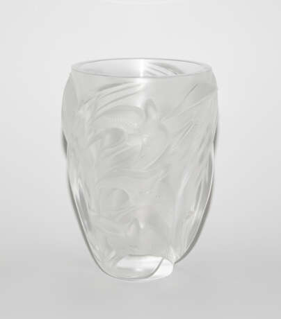 Lalique, Vase "Martinets" - photo 2