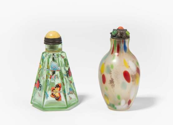 Lot: 2 Snuff bottles - photo 1