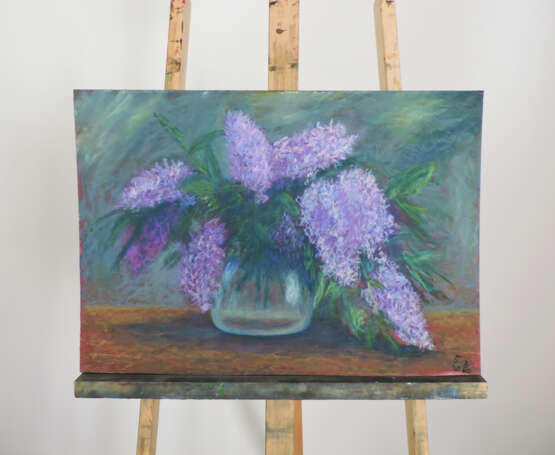 Lilacs pastel on cardbord soft pastel Импрессионизм Цветочный натюрморт Грузия 2020 г. - фото 2
