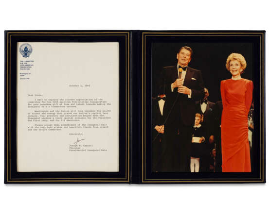 TWO LICENSE PLATES ISSUED TO DONNA SUMMER FOR RONALD REAGAN'S SECOND INAUGURATION WITH A COLOR PHOTOGRAPH OF RONALD AND NANCY REAGAN. - photo 2
