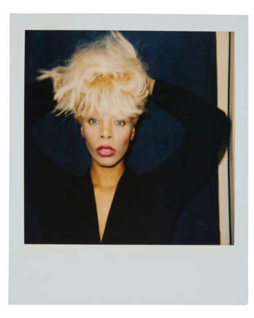 THREE CANDID POLAROID PHTORAPHS OF DONNA SUMMER MODELING WIG USED FOR THE COVER OF HER 1991 LP MISTAKEN IDENTITY - photo 2