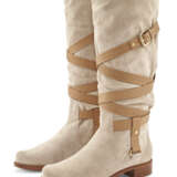 TWO PAIRS OF SUEDE HIGH BOOTS - Foto 6