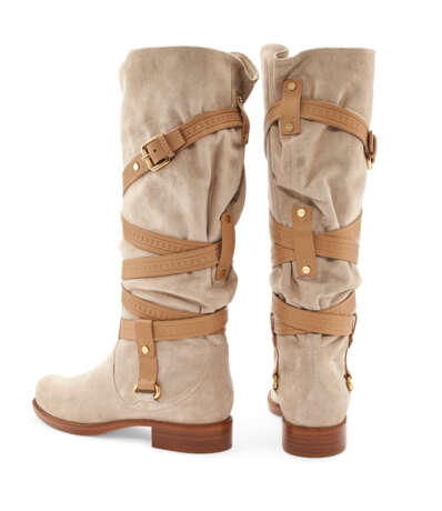 TWO PAIRS OF SUEDE HIGH BOOTS - photo 9