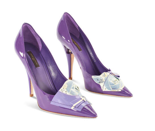 TWO PAIRS OF CLOSE TOED PUMPS - photo 4